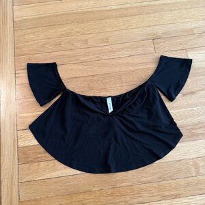 Blue Blush Black - Flowy, off the shoulder crop top